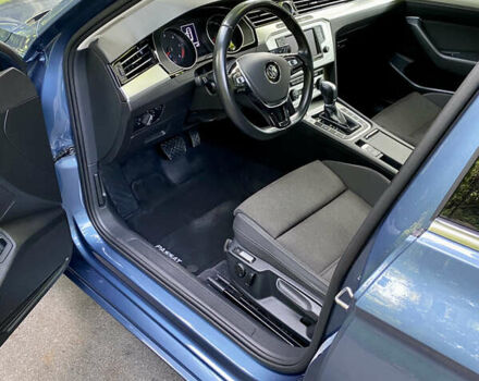 Синий Фольксваген Пассат, объемом двигателя 1.6 л и пробегом 259 тыс. км за 14700 $, фото 9 на Automoto.ua