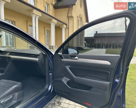 Синий Фольксваген Пассат, объемом двигателя 2 л и пробегом 289 тыс. км за 16799 $, фото 36 на Automoto.ua