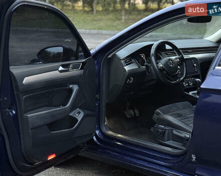 Синій Фольксваген Пассат, об'ємом двигуна 2 л та пробігом 294 тис. км за 15200 $, фото 26 на Automoto.ua