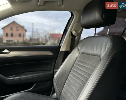 Синий Фольксваген Пассат, объемом двигателя 2 л и пробегом 289 тыс. км за 16799 $, фото 44 на Automoto.ua