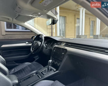 Синий Фольксваген Пассат, объемом двигателя 2 л и пробегом 289 тыс. км за 16799 $, фото 37 на Automoto.ua