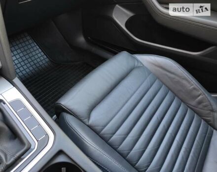 Синий Фольксваген Пассат, объемом двигателя 1.97 л и пробегом 225 тыс. км за 16300 $, фото 25 на Automoto.ua