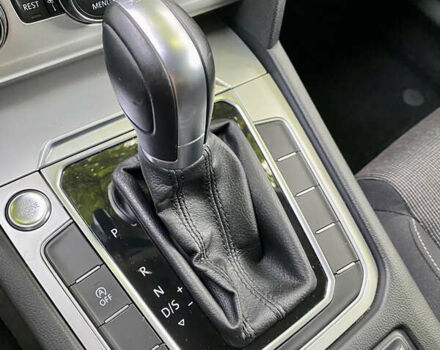 Синий Фольксваген Пассат, объемом двигателя 1.6 л и пробегом 259 тыс. км за 14700 $, фото 11 на Automoto.ua