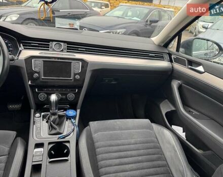 Синий Фольксваген Пассат, объемом двигателя 2 л и пробегом 332 тыс. км за 15990 $, фото 14 на Automoto.ua