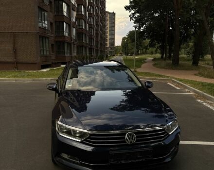 Синій Фольксваген Пассат, об'ємом двигуна 1.6 л та пробігом 220 тис. км за 15000 $, фото 1 на Automoto.ua