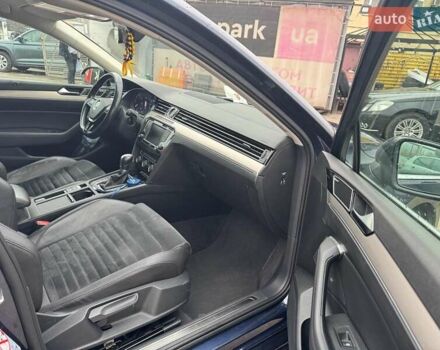 Синий Фольксваген Пассат, объемом двигателя 2 л и пробегом 332 тыс. км за 15990 $, фото 11 на Automoto.ua