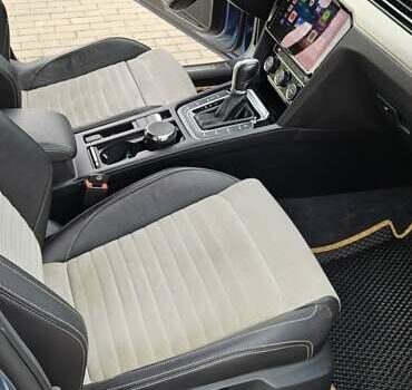 Синий Фольксваген Пассат, объемом двигателя 1.97 л и пробегом 187 тыс. км за 17700 $, фото 32 на Automoto.ua