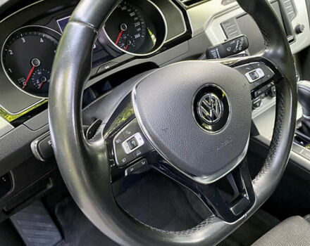 Синий Фольксваген Пассат, объемом двигателя 1.6 л и пробегом 259 тыс. км за 14700 $, фото 12 на Automoto.ua