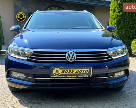 Синий Фольксваген Пассат, объемом двигателя 1.6 л и пробегом 197 тыс. км за 17500 $, фото 1 на Automoto.ua