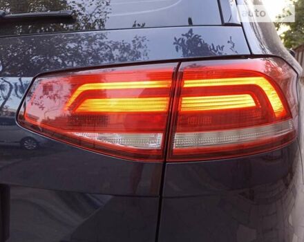 Синий Фольксваген Пассат, объемом двигателя 1.97 л и пробегом 225 тыс. км за 16300 $, фото 63 на Automoto.ua