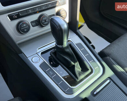 Синий Фольксваген Пассат, объемом двигателя 1.6 л и пробегом 197 тыс. км за 17500 $, фото 19 на Automoto.ua