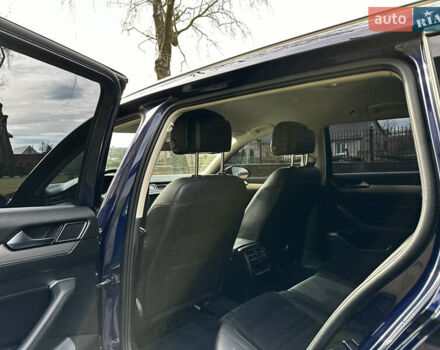 Синий Фольксваген Пассат, объемом двигателя 2 л и пробегом 289 тыс. км за 16799 $, фото 23 на Automoto.ua