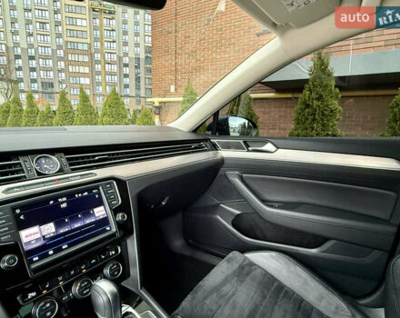 Фольксваген Пассат 2017 в Житомире на Automoto.ua Синий Фольксваген Пассат, объемом двигателя 2 л и пробегом 266 тыс. км за 17600 $, фото 29 на Automoto.ua