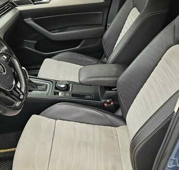 Синий Фольксваген Пассат, объемом двигателя 1.97 л и пробегом 187 тыс. км за 17700 $, фото 31 на Automoto.ua