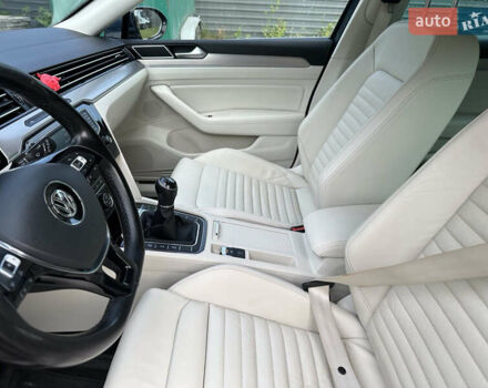 Синій Фольксваген Пассат, об'ємом двигуна 1.97 л та пробігом 241 тис. км за 17200 $, фото 19 на Automoto.ua