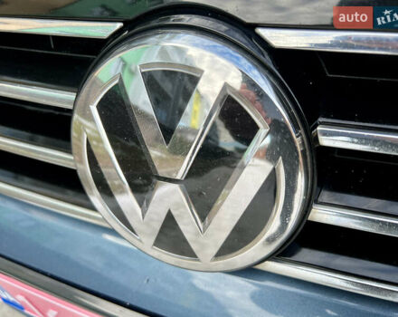 Синий Фольксваген Пассат, объемом двигателя 1.97 л и пробегом 287 тыс. км за 15950 $, фото 19 на Automoto.ua