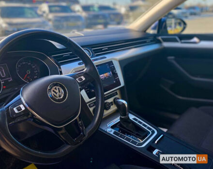 Синій Фольксваген Пассат, об'ємом двигуна 2 л та пробігом 231 тис. км за 17700 $, фото 9 на Automoto.ua