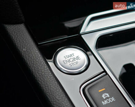 Фольксваген Пассат 2018 в Луцке на Automoto.ua Синий Фольксваген Пассат, объемом двигателя 2 л и пробегом 127 тыс. км за 24999 $, фото 47 на Automoto.ua