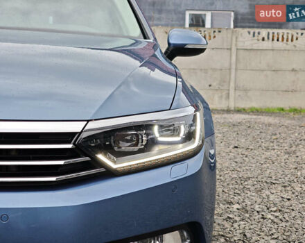 Фольксваген Пассат 2018 в Луцке на Automoto.ua Синий Фольксваген Пассат, объемом двигателя 2 л и пробегом 127 тыс. км за 24999 $, фото 10 на Automoto.ua
