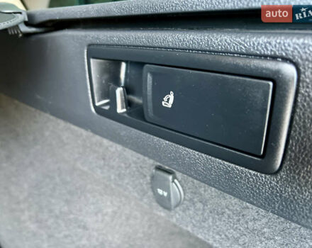 Синий Фольксваген Пассат, объемом двигателя 1.97 л и пробегом 287 тыс. км за 15950 $, фото 18 на Automoto.ua