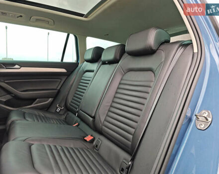 Фольксваген Пассат 2018 в Луцке на Automoto.ua Синий Фольксваген Пассат, объемом двигателя 2 л и пробегом 127 тыс. км за 24999 $, фото 49 на Automoto.ua