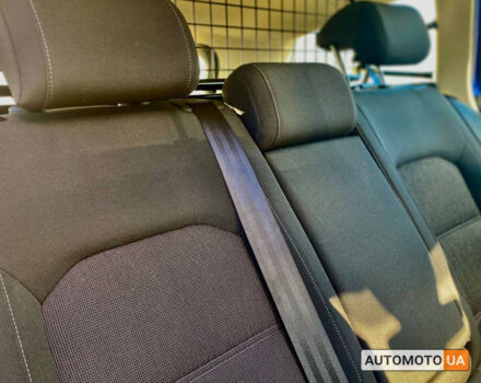 Синій Фольксваген Пассат, об'ємом двигуна 2 л та пробігом 231 тис. км за 17700 $, фото 24 на Automoto.ua