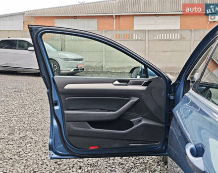 Фольксваген Пассат 2018 в Луцке на Automoto.ua Синий Фольксваген Пассат, объемом двигателя 2 л и пробегом 127 тыс. км за 24999 $, фото 19 на Automoto.ua