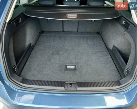 Синий Фольксваген Пассат, объемом двигателя 1.97 л и пробегом 287 тыс. км за 15950 $, фото 22 на Automoto.ua