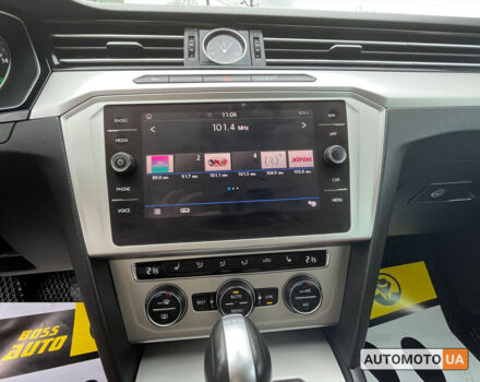 Синій Фольксваген Пассат, об'ємом двигуна 2 л та пробігом 248 тис. км за 17200 $, фото 14 на Automoto.ua