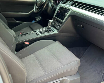 Синий Фольксваген Пассат, объемом двигателя 1.97 л и пробегом 287 тыс. км за 15950 $, фото 31 на Automoto.ua