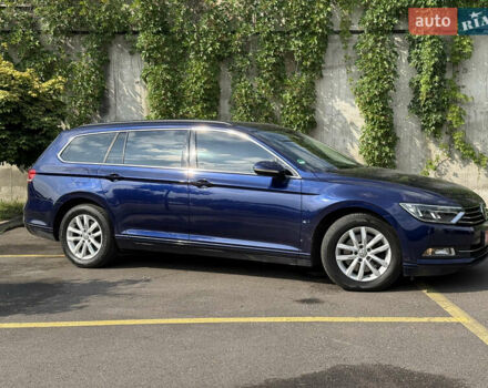 Синий Фольксваген Пассат, объемом двигателя 2 л и пробегом 222 тыс. км за 16999 $, фото 4 на Automoto.ua