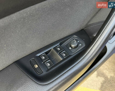 Синий Фольксваген Пассат, объемом двигателя 2 л и пробегом 222 тыс. км за 16999 $, фото 27 на Automoto.ua