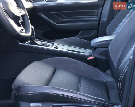 Фольксваген Пассат 2019 в Черновцах на Automoto.ua Синий Фольксваген Пассат, объемом двигателя 1.97 л и пробегом 217 тыс. км за 21500 $, фото 25 на Automoto.ua