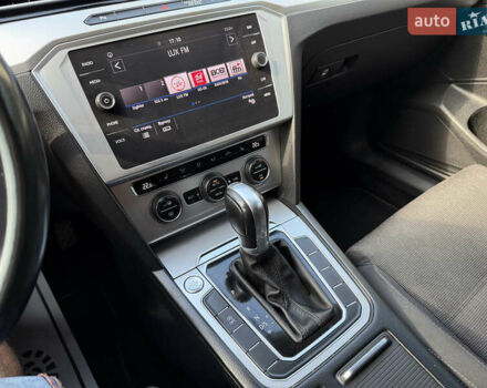 Синий Фольксваген Пассат, объемом двигателя 2 л и пробегом 222 тыс. км за 16999 $, фото 47 на Automoto.ua