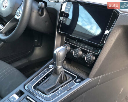 Фольксваген Пассат 2019 в Черновцах на Automoto.ua Синий Фольксваген Пассат, объемом двигателя 1.97 л и пробегом 217 тыс. км за 21500 $, фото 20 на Automoto.ua