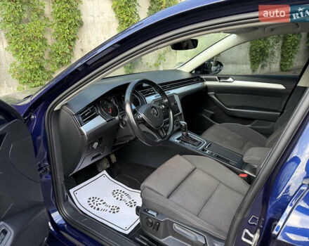 Синий Фольксваген Пассат, объемом двигателя 2 л и пробегом 222 тыс. км за 16999 $, фото 21 на Automoto.ua