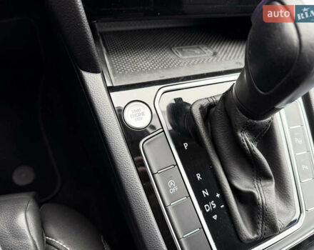 Синий Фольксваген Пассат, объемом двигателя 2 л и пробегом 192 тыс. км за 25500 $, фото 25 на Automoto.ua