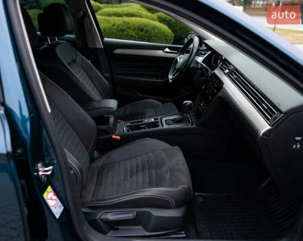 Синий Фольксваген Пассат, объемом двигателя 2 л и пробегом 213 тыс. км за 25300 $, фото 66 на Automoto.ua