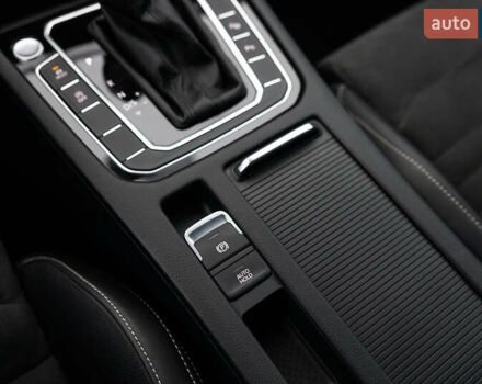 Синий Фольксваген Пассат, объемом двигателя 2 л и пробегом 213 тыс. км за 25300 $, фото 61 на Automoto.ua