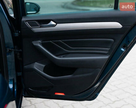 Синий Фольксваген Пассат, объемом двигателя 2 л и пробегом 213 тыс. км за 25300 $, фото 76 на Automoto.ua