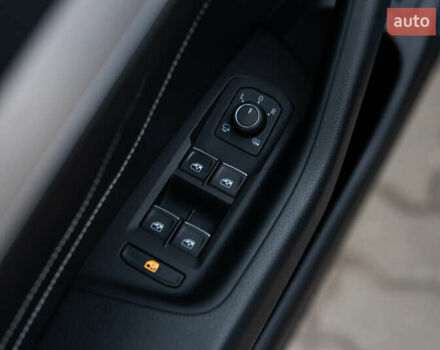 Синий Фольксваген Пассат, объемом двигателя 2 л и пробегом 213 тыс. км за 25300 $, фото 27 на Automoto.ua