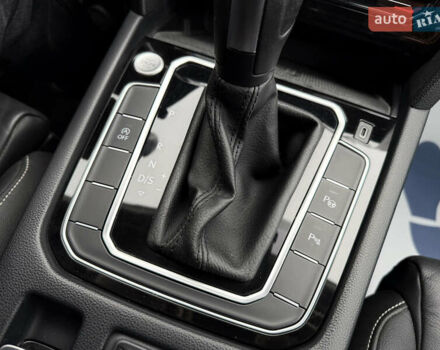 Синий Фольксваген Пассат, объемом двигателя 2 л и пробегом 192 тыс. км за 25500 $, фото 26 на Automoto.ua