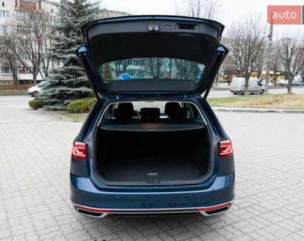 Синий Фольксваген Пассат, объемом двигателя 2 л и пробегом 213 тыс. км за 25300 $, фото 85 на Automoto.ua