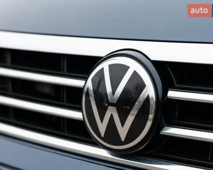 Синий Фольксваген Пассат, объемом двигателя 2 л и пробегом 213 тыс. км за 25300 $, фото 98 на Automoto.ua