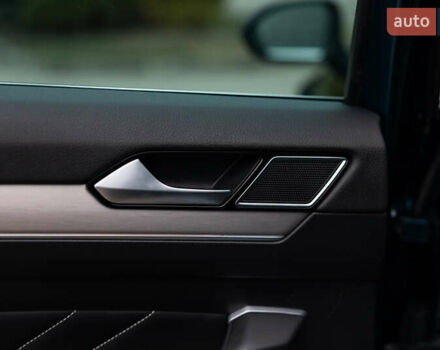 Синий Фольксваген Пассат, объемом двигателя 2 л и пробегом 213 тыс. км за 25300 $, фото 83 на Automoto.ua