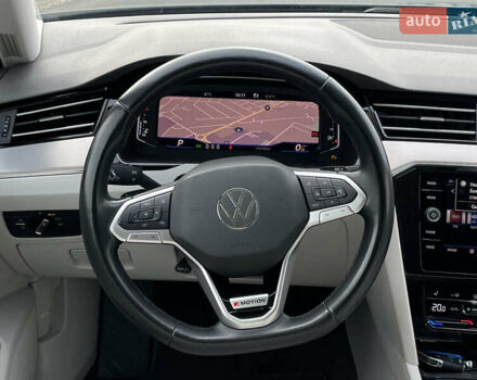 Синий Фольксваген Пассат, объемом двигателя 2 л и пробегом 154 тыс. км за 28439 $, фото 46 на Automoto.ua