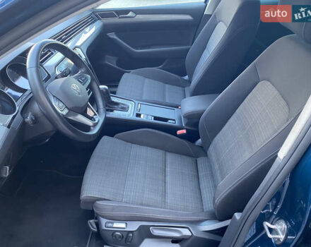 Синий Фольксваген Пассат, объемом двигателя 2 л и пробегом 244 тыс. км за 20193 $, фото 19 на Automoto.ua