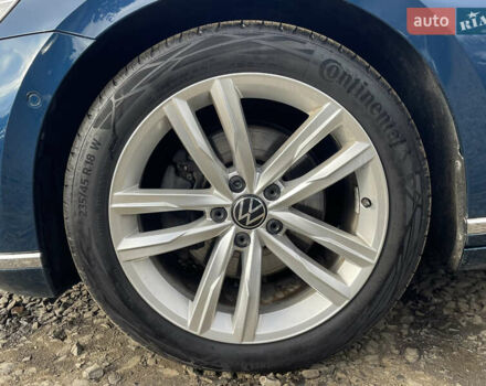 Синий Фольксваген Пассат, объемом двигателя 2 л и пробегом 154 тыс. км за 28439 $, фото 18 на Automoto.ua