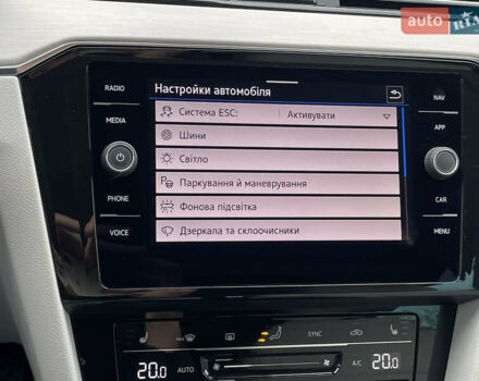 Синий Фольксваген Пассат, объемом двигателя 2 л и пробегом 154 тыс. км за 28439 $, фото 57 на Automoto.ua