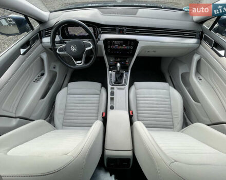 Синий Фольксваген Пассат, объемом двигателя 2 л и пробегом 154 тыс. км за 28439 $, фото 45 на Automoto.ua